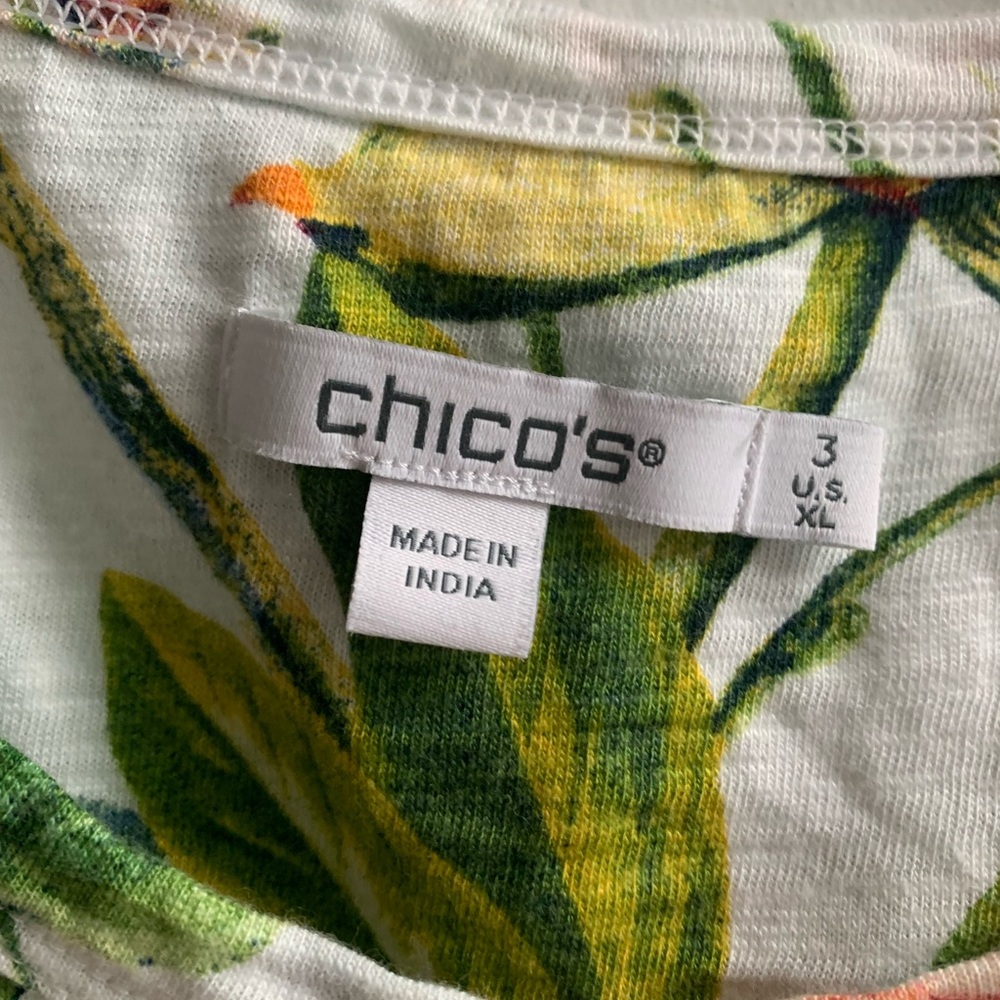 Chico’s Top - Picture 2 of 4